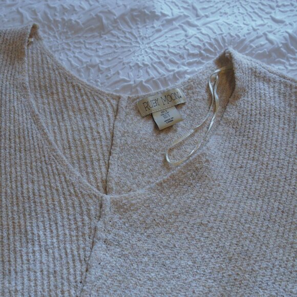 Ruby Moon Cotton Blend V-Neck Sweater - Size S - Picture 6 of 10